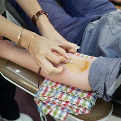 blood-donation-g5efecdbc4_1920.jpg